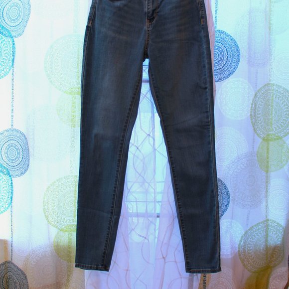 Levi's Denizen | Light Wash Blue Skinny Jeans - Picture 2 of 8